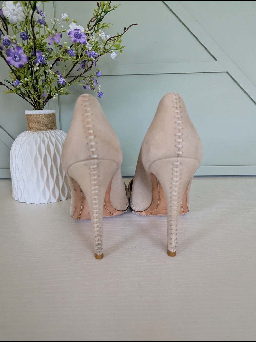 Alice + Olivia Nude Pointed-Toe Stiletto Pumps - Picture 5 of 11